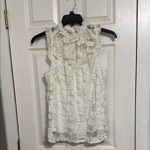 Elegant White Lace Sleeveless Top